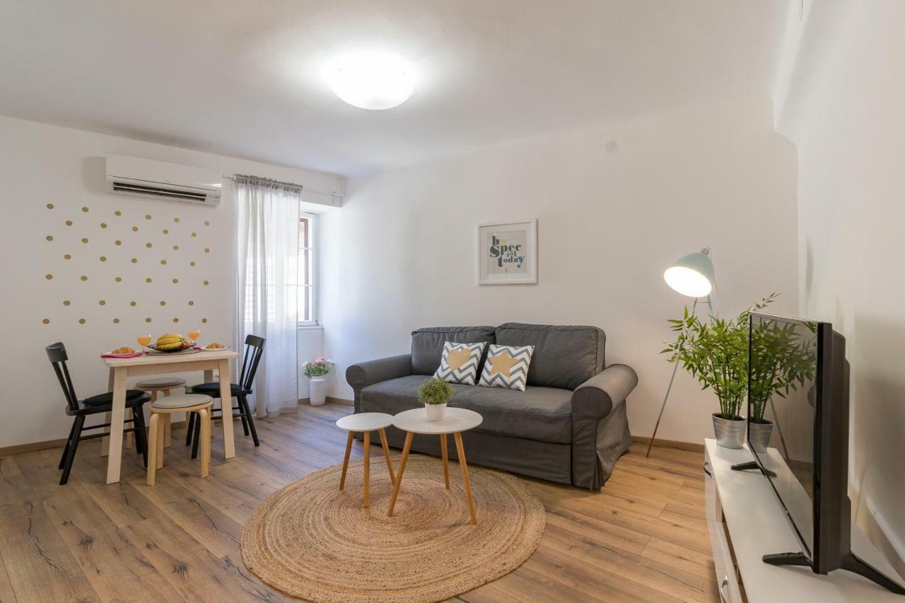 Central New Apartment Nonna Mara Rovinj Exterior foto