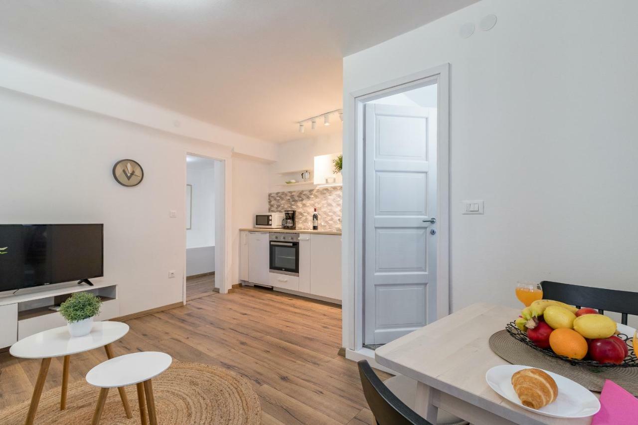 Central New Apartment Nonna Mara Rovinj Exterior foto